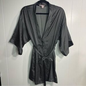 NWT* Victorias Secret Womens S / M Robe Short Kimono Tie Silky Feel Robe